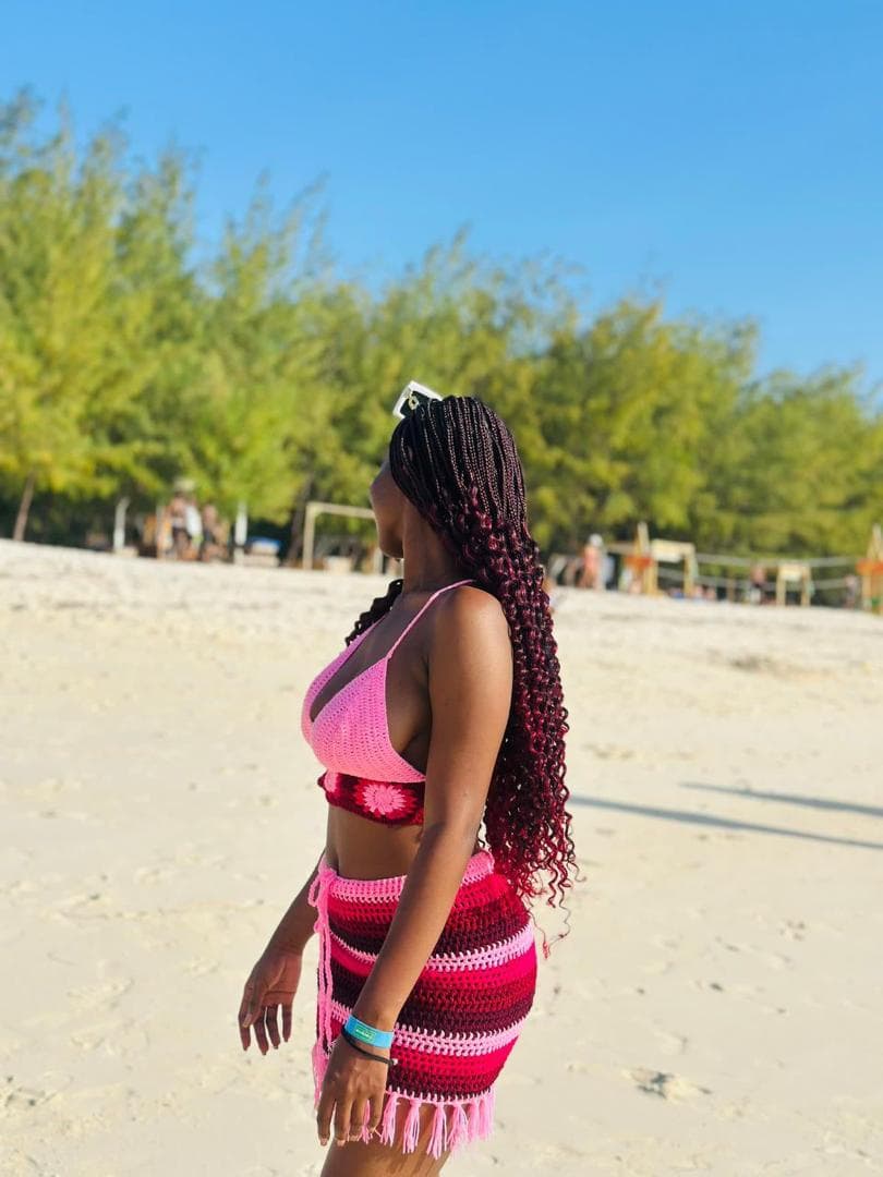 NYUZI beachwear